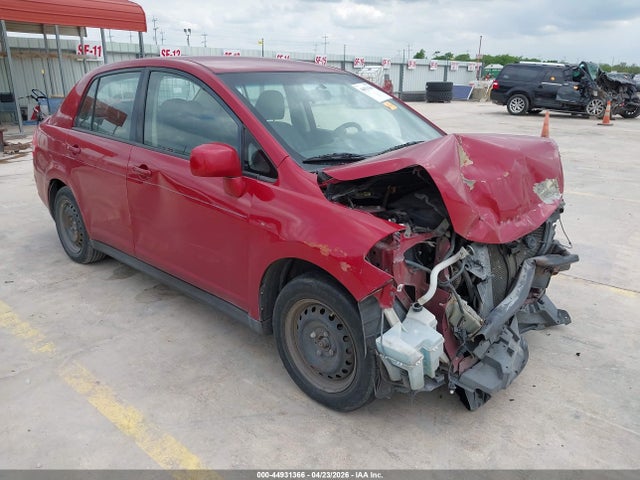 Salvage Nissan Versa Image