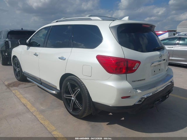 Nissan Pathfinder Platinum