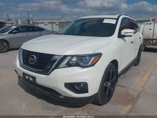 Nissan Pathfinder Platinum