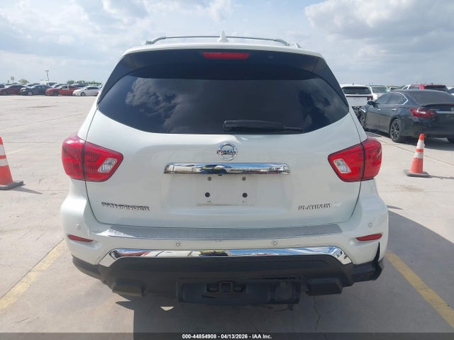 Nissan Pathfinder Platinum