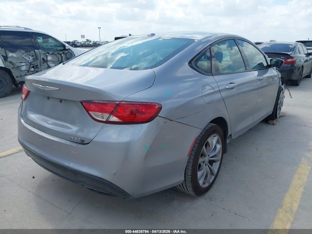 Chrysler 200 S