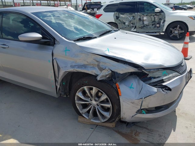Chrysler 200 S