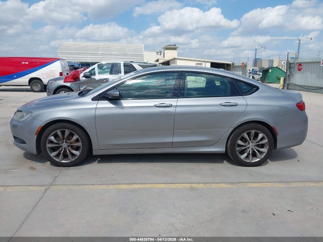 Chrysler 200 S