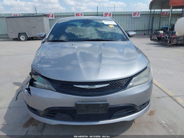 Chrysler 200 S