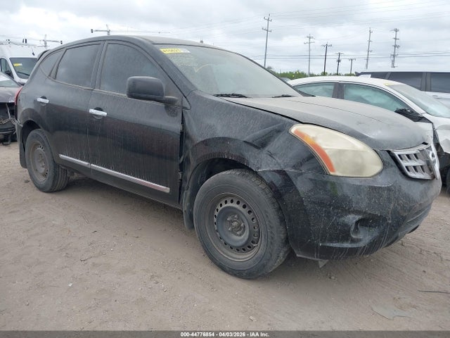 Salvage Nissan Rogue Image