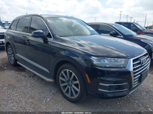 Salvage Audi Q7 Image