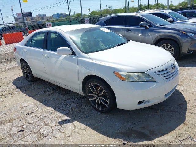 Salvage Toyota Camry Image