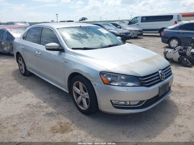 Salvage Volkswagen Passat Image