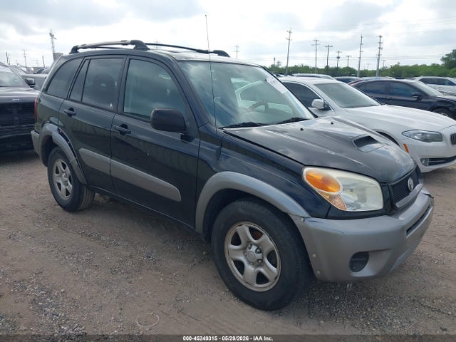 Salvage Toyota RAV4 Image