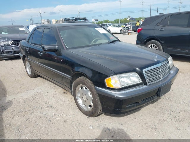 Salvage Mercedes-Benz C-Class Image