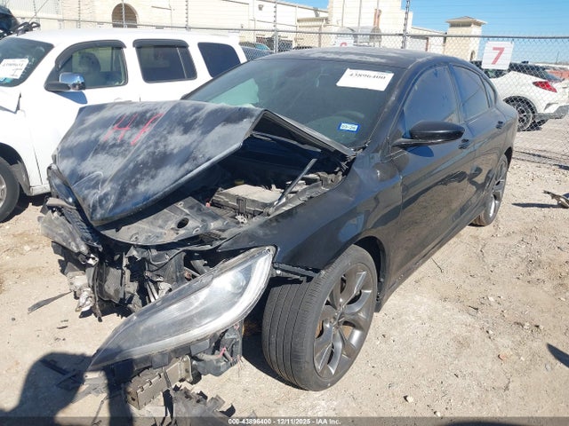 Chrysler 200 S