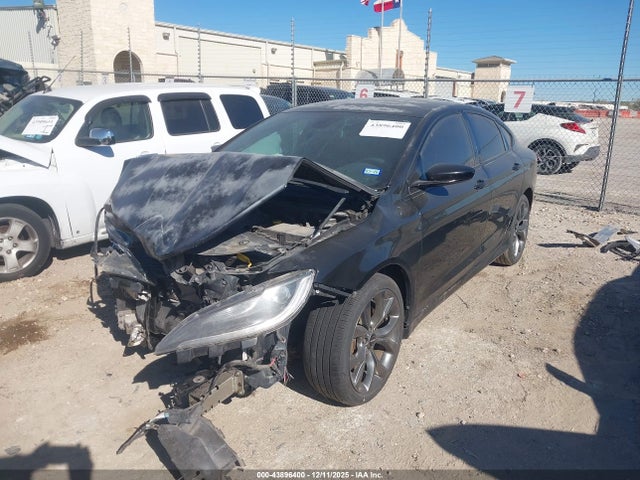 Chrysler 200 S