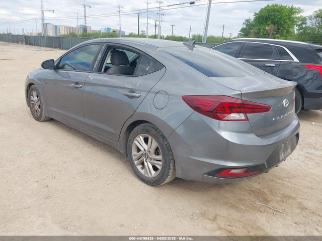 Hyundai ELANTRA Sel