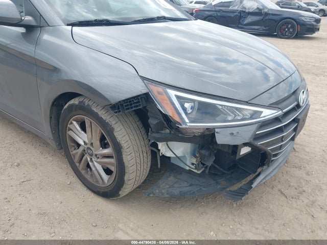 Hyundai ELANTRA Sel