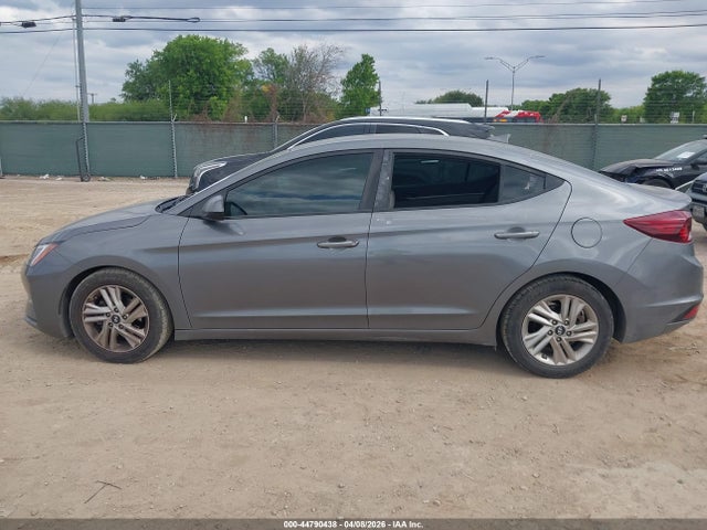 Hyundai ELANTRA Sel