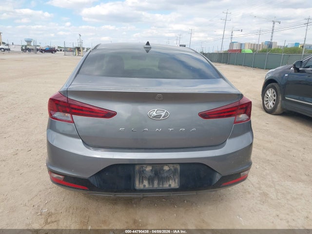 Hyundai ELANTRA Sel