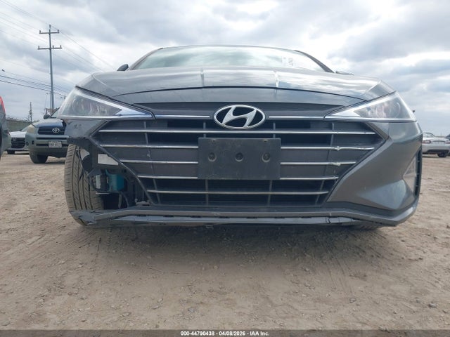 Hyundai ELANTRA Sel