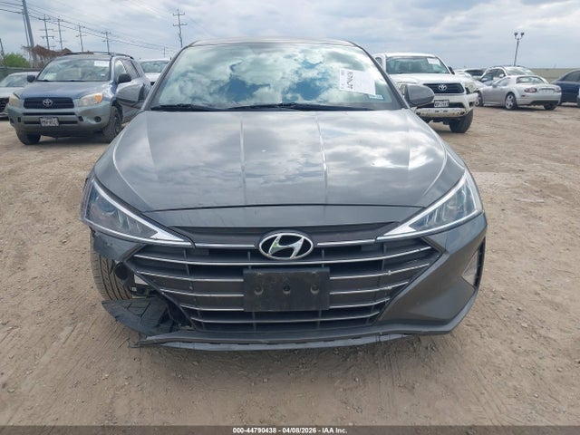 Hyundai ELANTRA Sel
