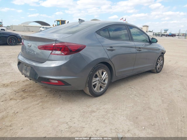 Hyundai ELANTRA Sel