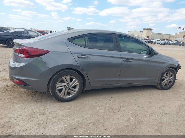Hyundai ELANTRA Sel