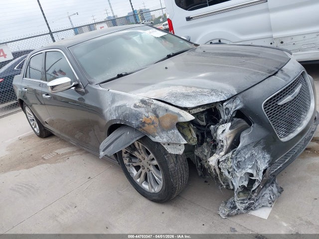 Salvage Chrysler 300c Image
