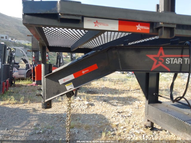 Five Star Flatbed Gooseneck