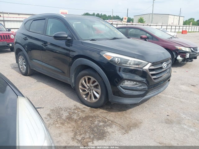 Salvage Hyundai TUCSON Image