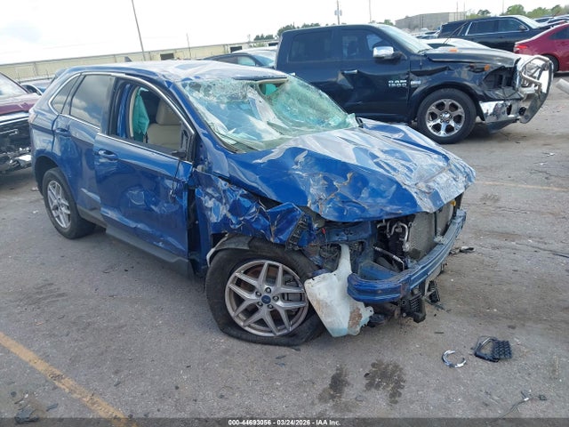 Salvage Ford Edge Image