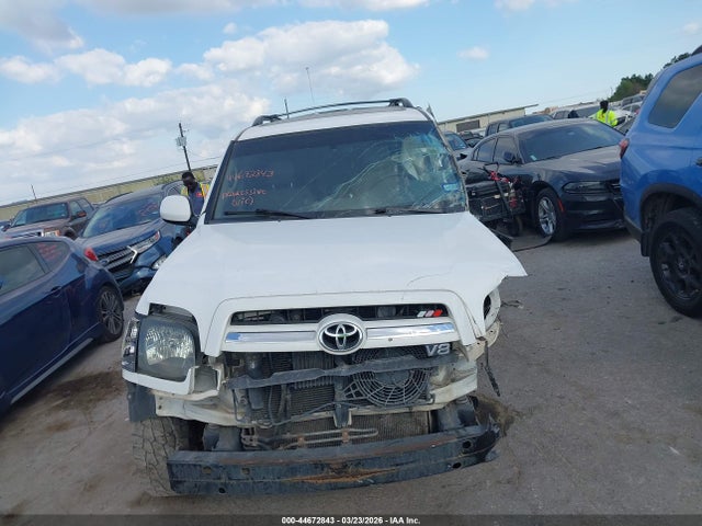 Toyota Sequoia Sr5 V8