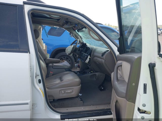 Toyota Sequoia Sr5 V8