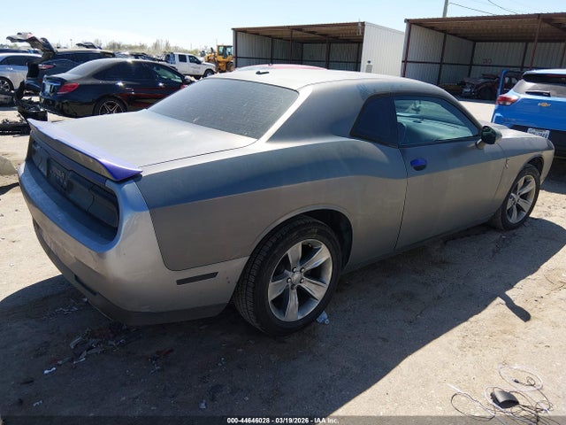 Dodge Challenger Sxt