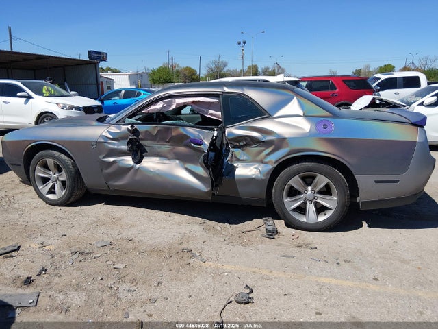 Dodge Challenger Sxt