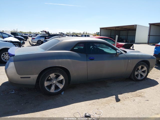 Dodge Challenger Sxt