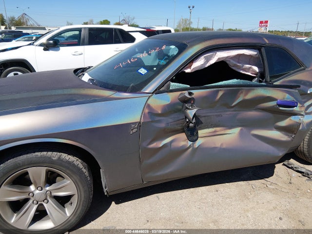 Dodge Challenger Sxt