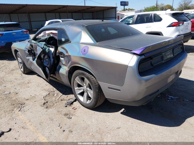 Dodge Challenger Sxt