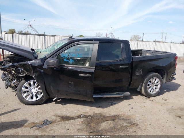 Chevrolet Silverado 1500 2wd  Short Bed Custom