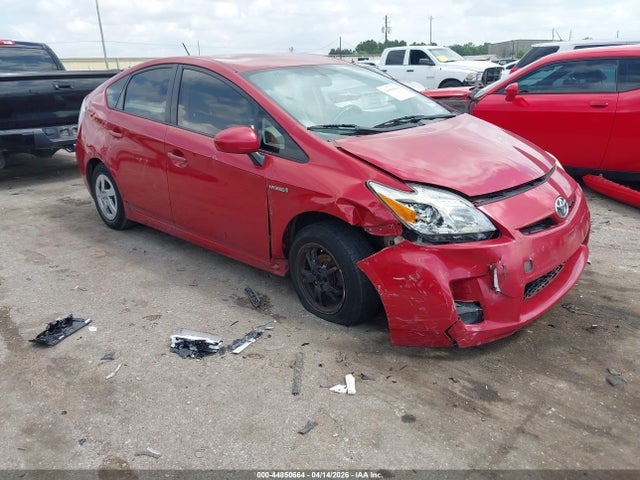 Salvage Toyota Prius Image