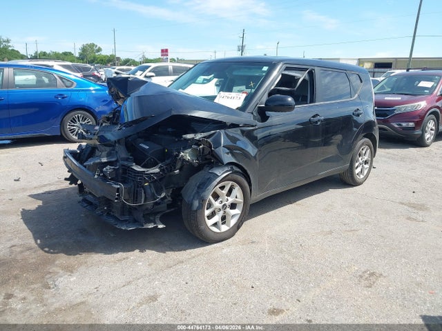 Kia Soul Lx