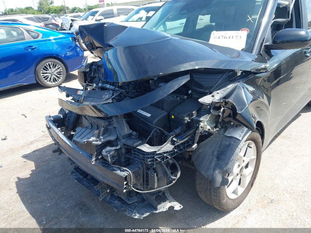 Kia Soul Lx