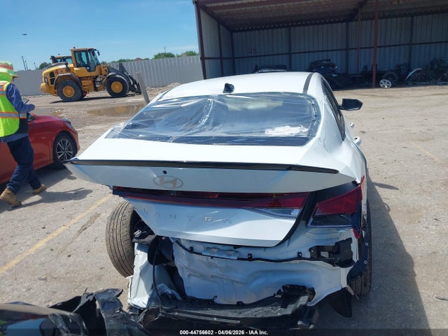 Hyundai ELANTRA Sel Sport