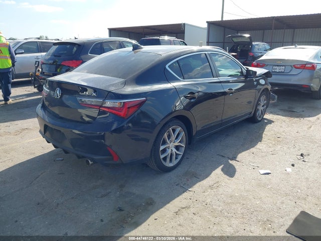 Acura ILX Standard