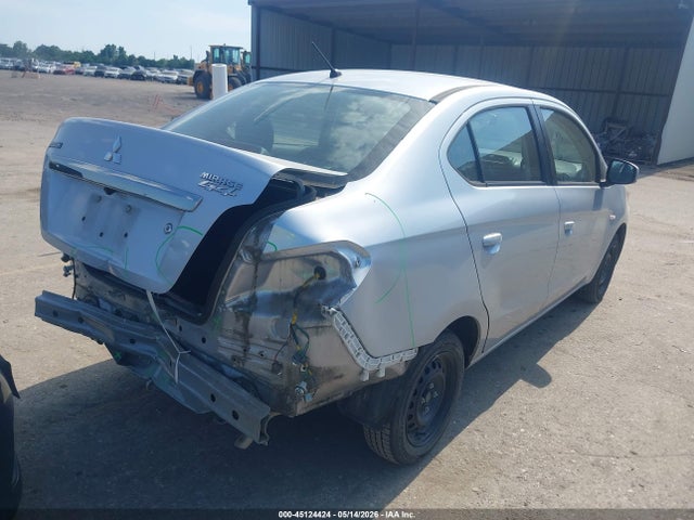 Mitsubishi Mirage Es