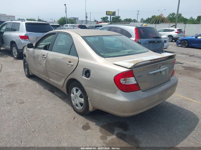 Toyota Camry Le