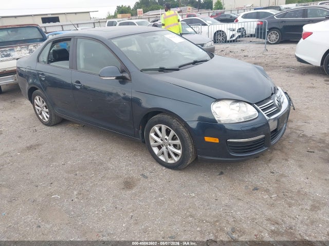 Salvage Volkswagen Jetta Image