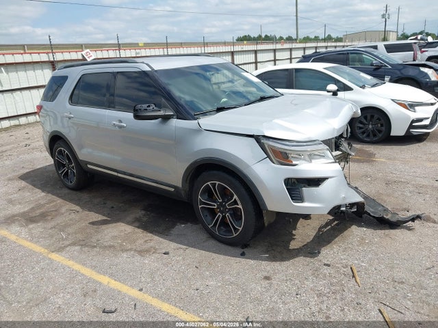 Salvage Ford Explorer Image