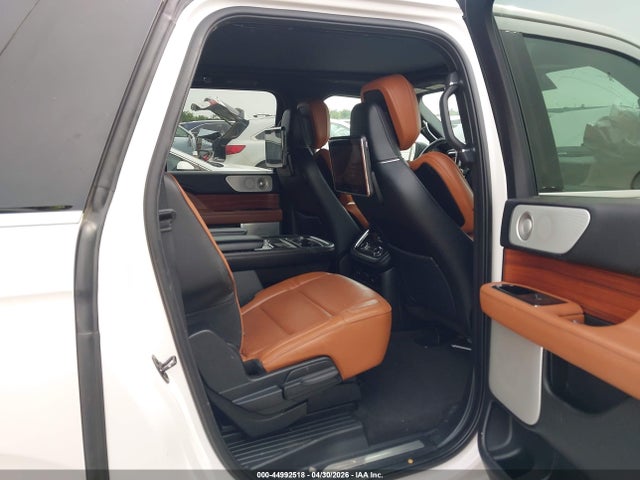 Lincoln Navigator Reserve