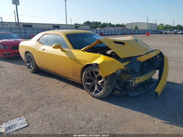 Salvage Dodge Challenger Image