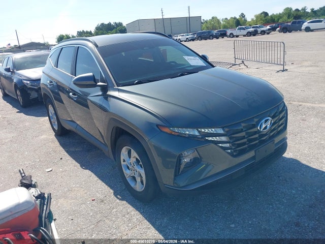 Salvage Hyundai TUCSON Image