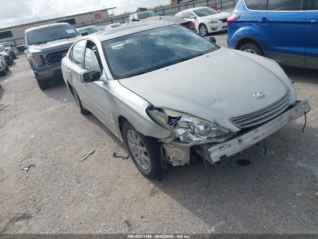 Salvage Lexus Es Image