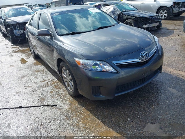 Salvage Toyota Camry Image